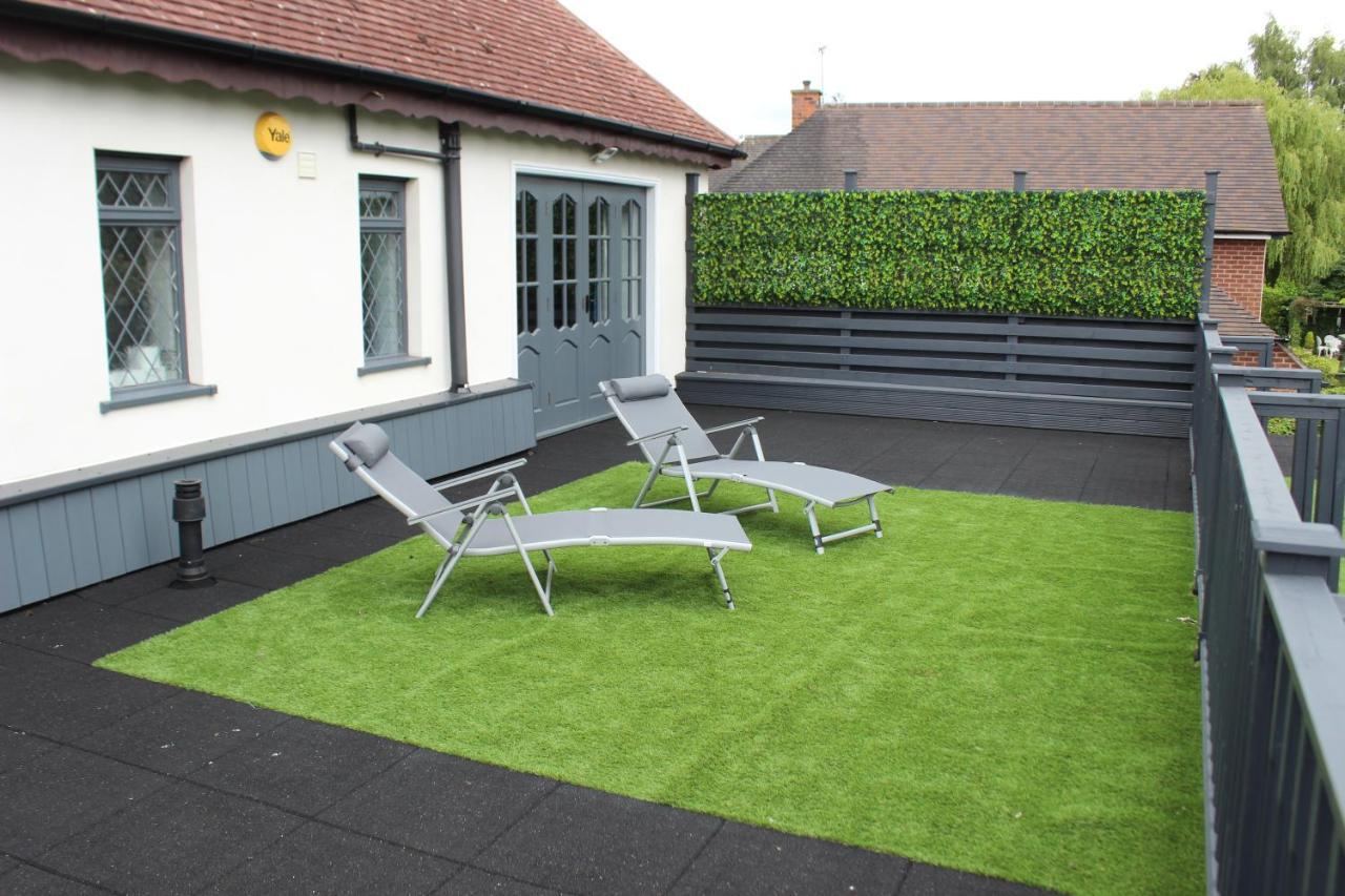 Modern Spacious House - Sleeps 16, Free Parking, Sun Terrace Nuneaton Kültér fotó