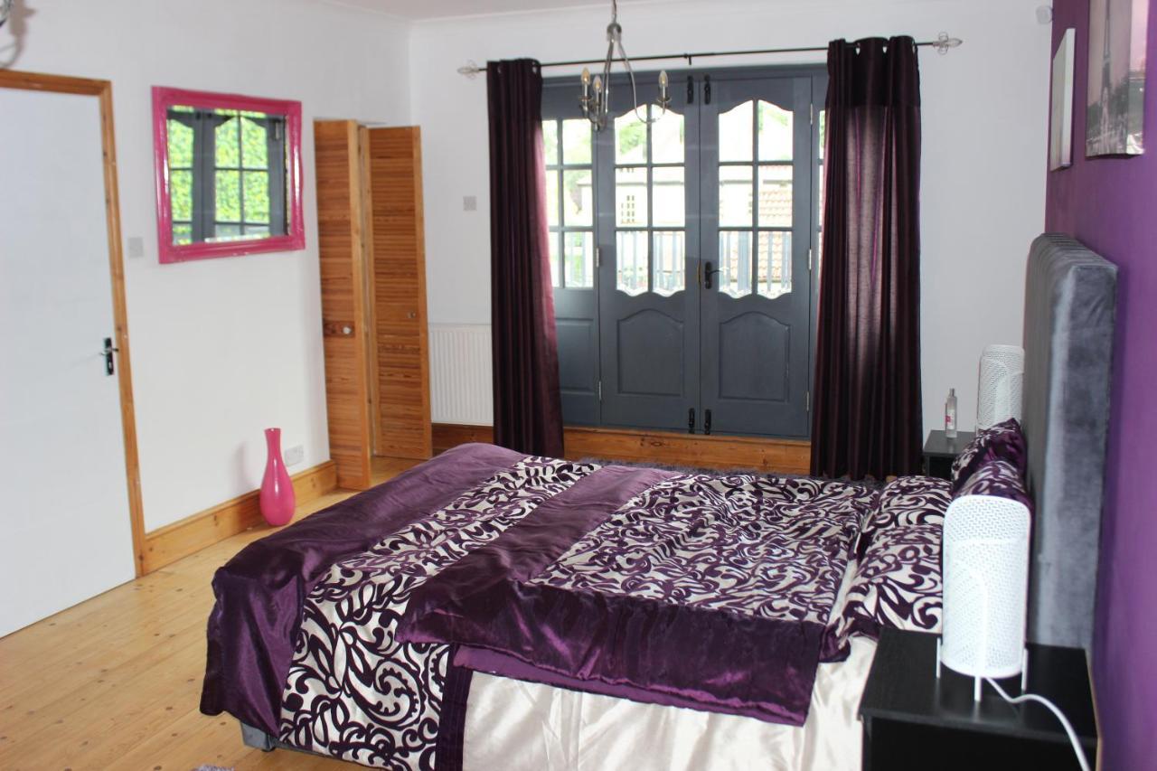 Modern Spacious House - Sleeps 16, Free Parking, Sun Terrace Nuneaton Kültér fotó