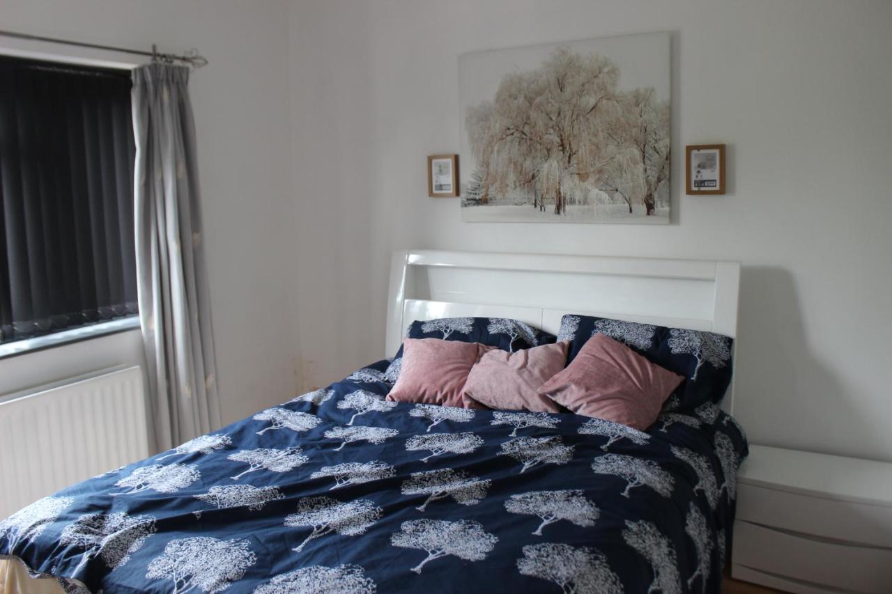 Modern Spacious House - Sleeps 16, Free Parking, Sun Terrace Nuneaton Kültér fotó