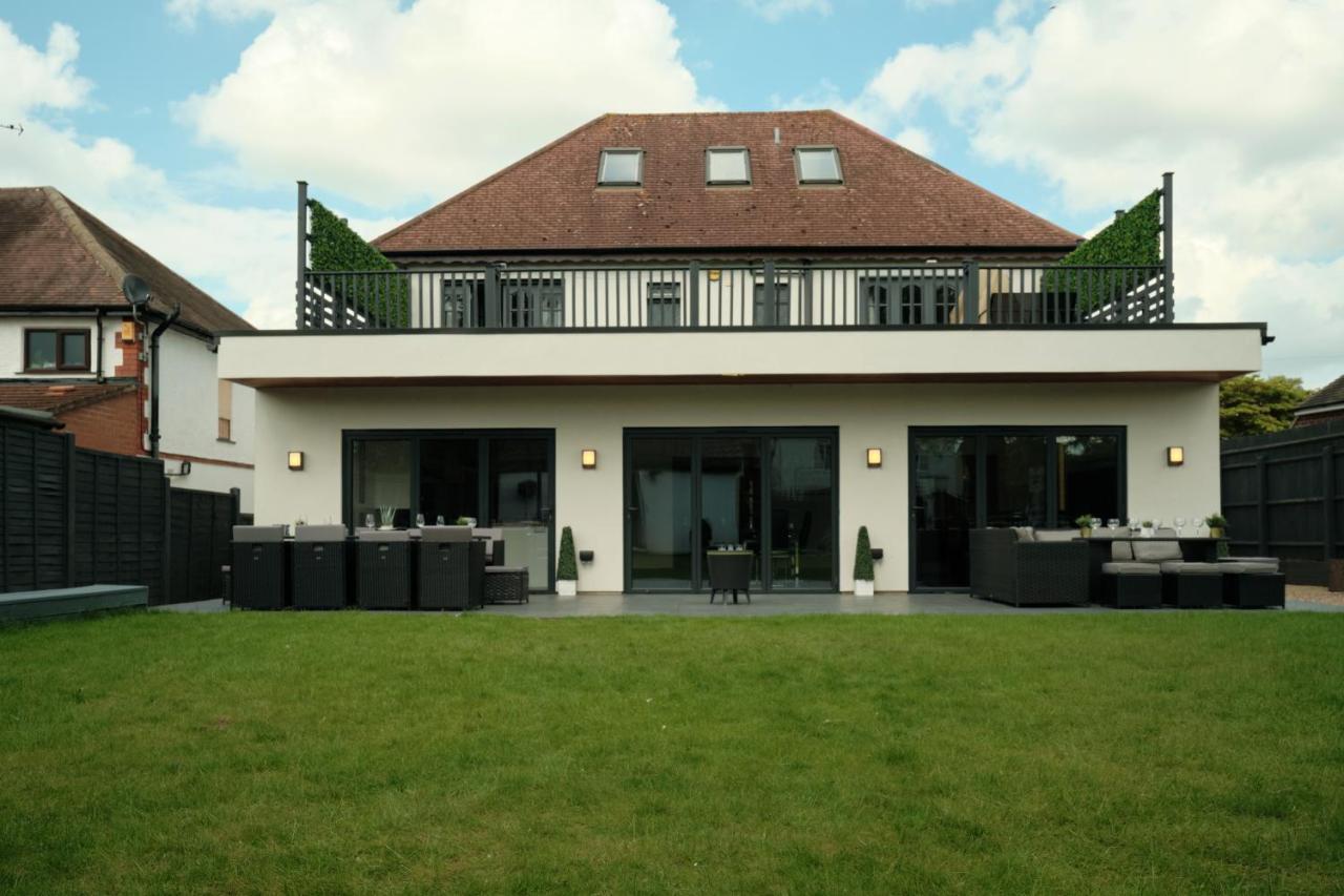 Modern Spacious House - Sleeps 16, Free Parking, Sun Terrace Nuneaton Kültér fotó