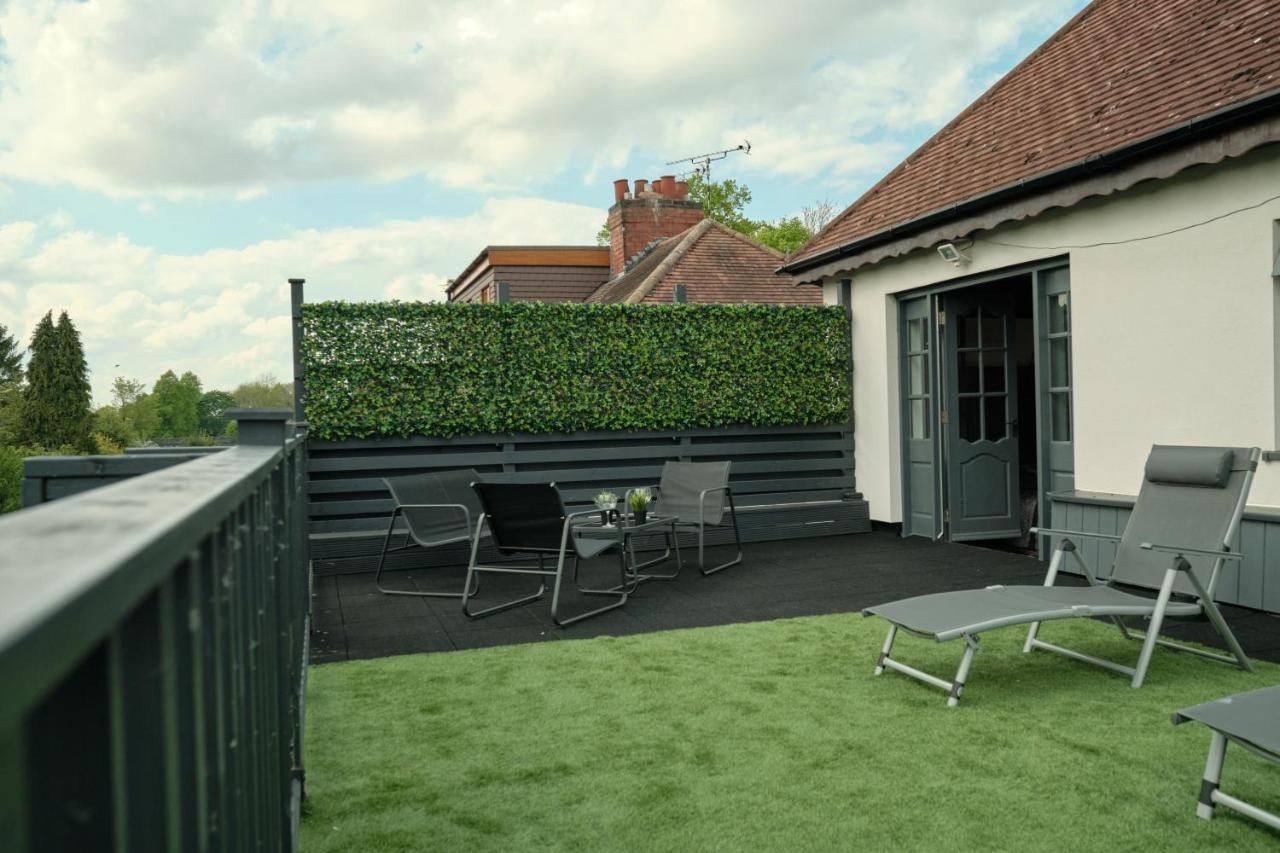 Modern Spacious House - Sleeps 16, Free Parking, Sun Terrace Nuneaton Kültér fotó